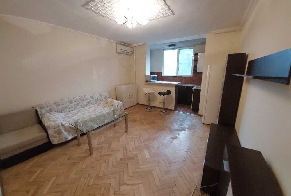 Дава се под наем Тристаен апартамент в Пловдив, Христо Смирненски - 80 кв.м за 367.2 € - Снимка #4