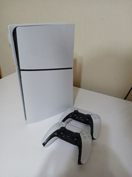 Продам PlayStation 5 Slim