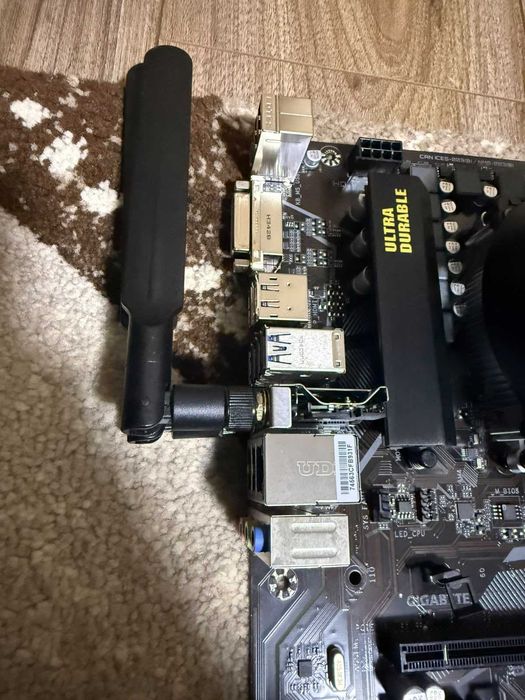 Kit placa baza B550M DS3H + Ryzen 5 5600X + Wifi