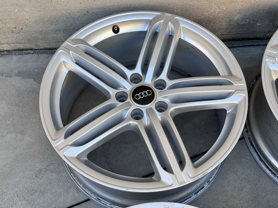 4бр ал Audi A4/S4/. 19цола оригинални