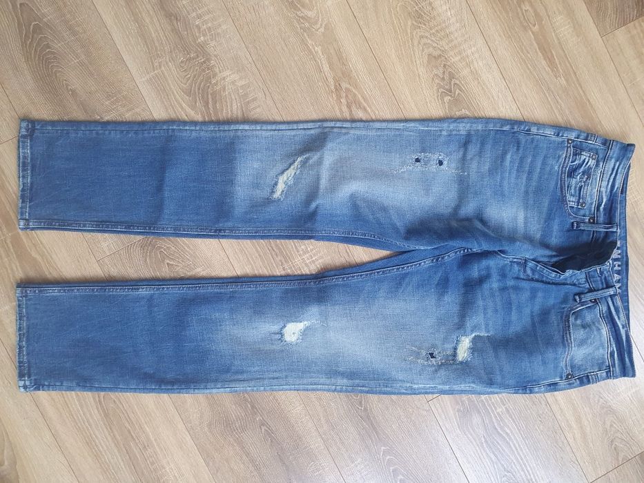 Blugi bărbați diferite modele