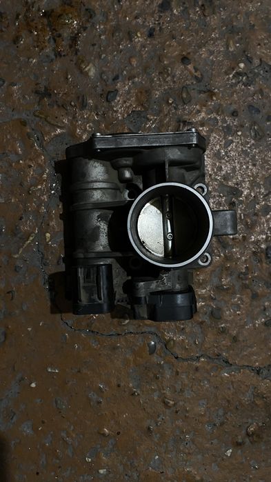 Дроссельная заслонка е-газ 2114