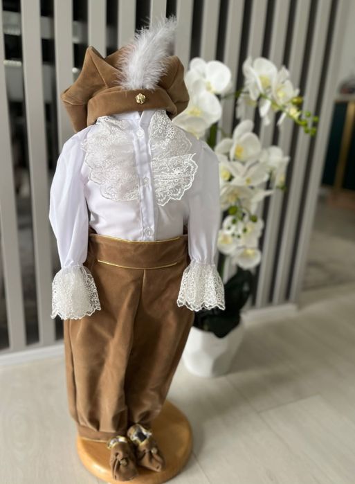 Costum botez micul prinț.marime 3-6 luni