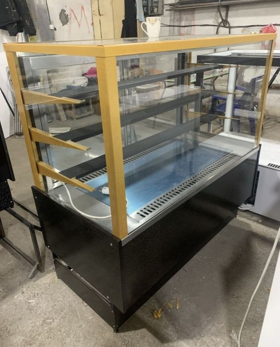 Кондитерский холодильник