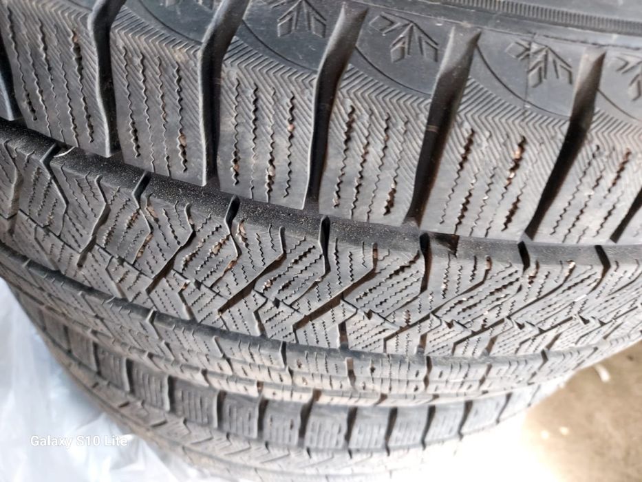 Резина на 18 235/45 Трианжел