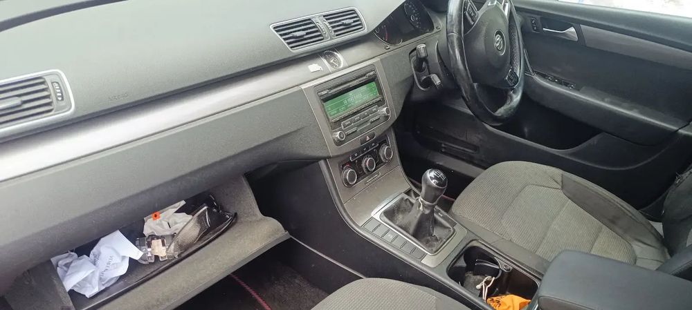 Dezmembrari / Dezmembrez VW Passat B7 2.0 CFFB cutie viteze manuală cod culoare LY3D