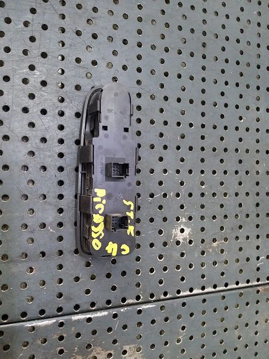 Bloc butoane geamuri oglinzi citroen c4 picasso 1 ud 96639382zd