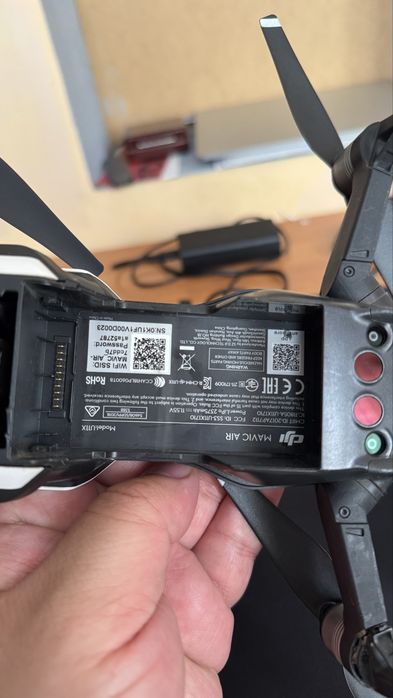 Продам DJI mavic Air