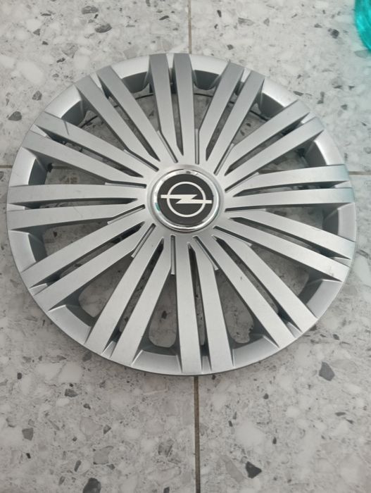 Capac Roată R14 de Opel in stare foarte bună.