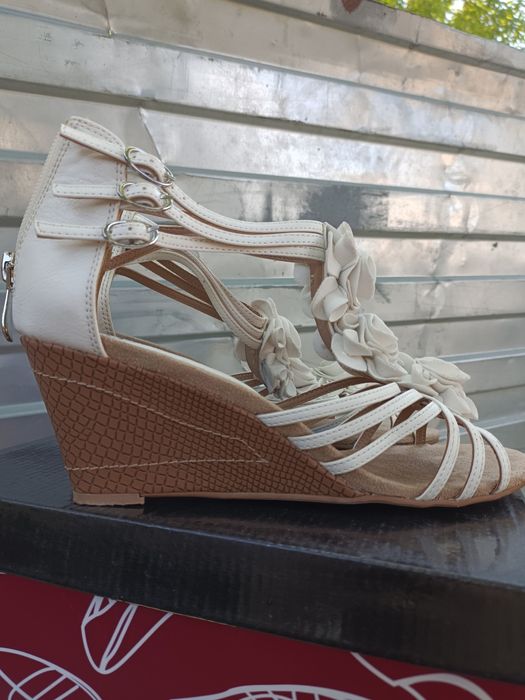 Красивые босоножки