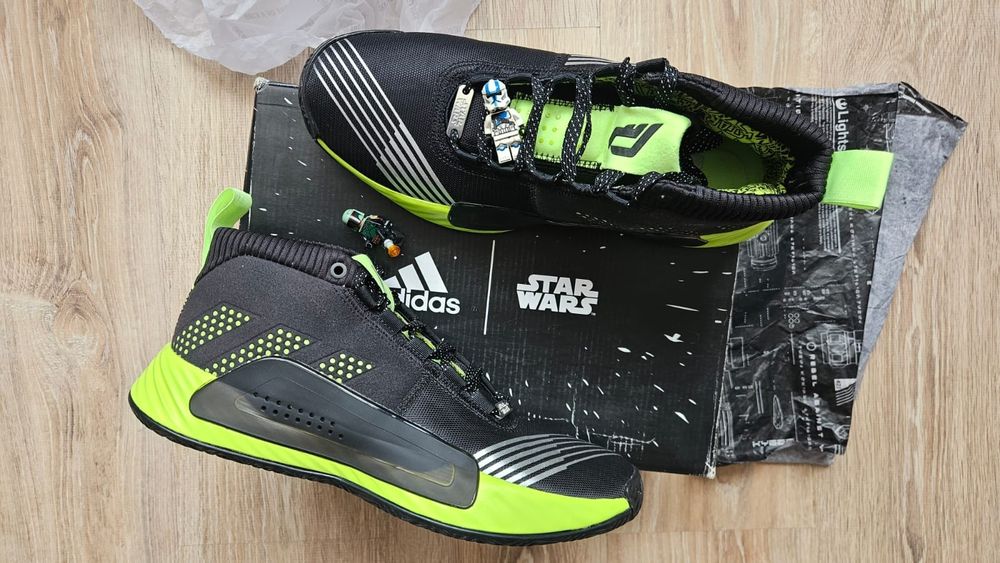 Баскетбольные кроссовки Adidas