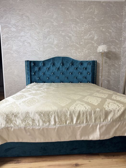 Продам двухспальную кровать