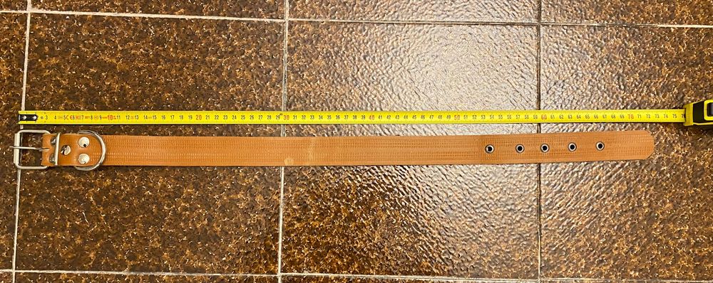 Кожен нашийник за кучета едра порода