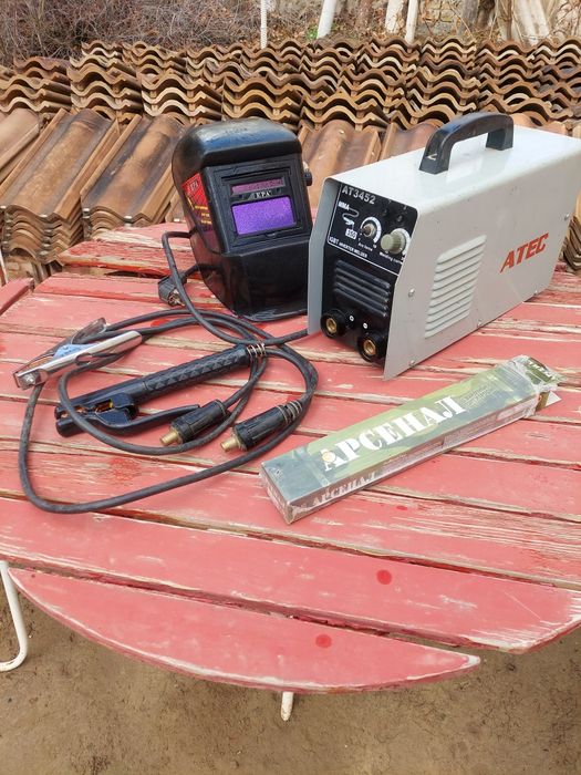 Сварочный аппарат,  маска и электроды в подарок