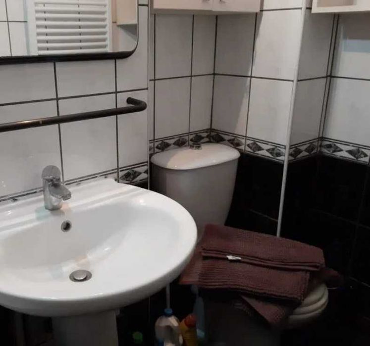 Дава се под наем Тристаен апартамент в Пловдив, Кършияка - 90 кв.м за 306 € - Снимка #1