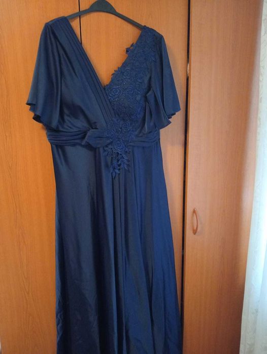 Vând rochie de seară mărimea 48