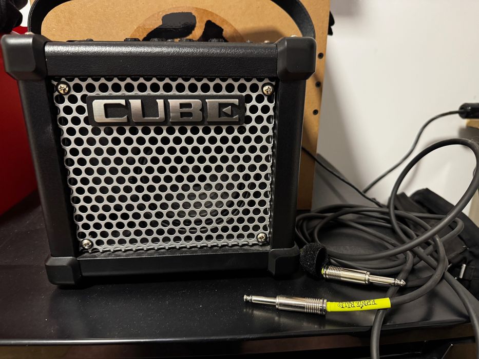 Amplificator Roland Micro Cube GX + Cablu Ernie Ball