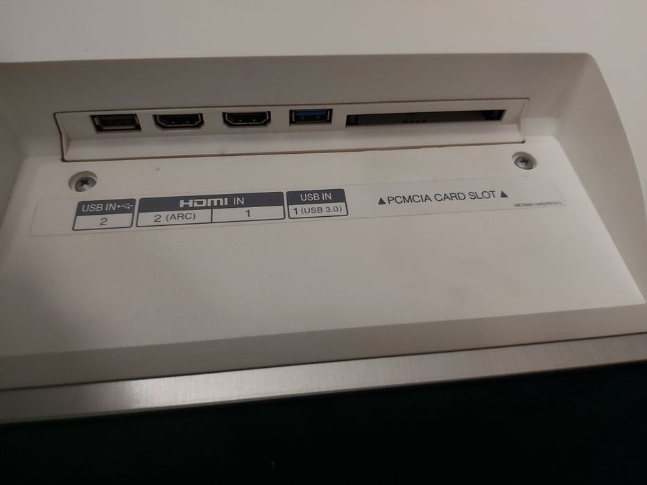 Vand tv LG OLED ecranul este spart