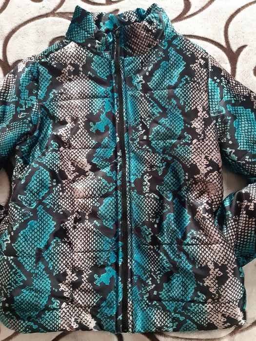 Яке за пролетта със змийски принт за 25лв