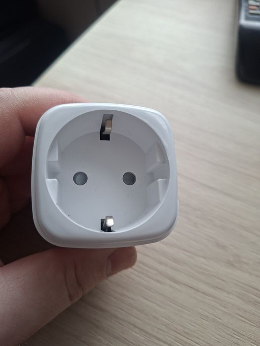 Смарт WiFi контакт
