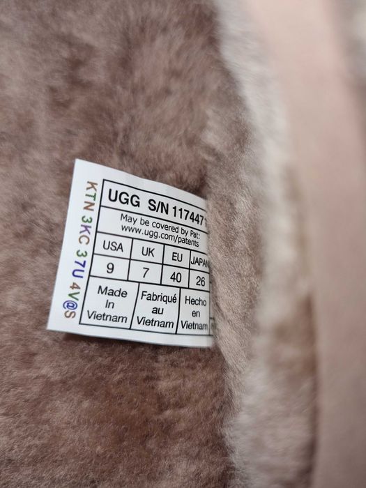 Дамски обувки с отворена пета UGG
