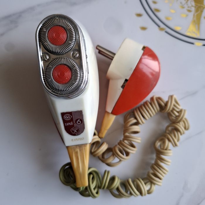 Продам электробритву!