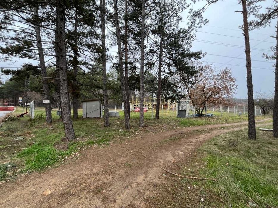 УПИ с ток – отлична локация срещу Полицейската школа, гр. Казанлък