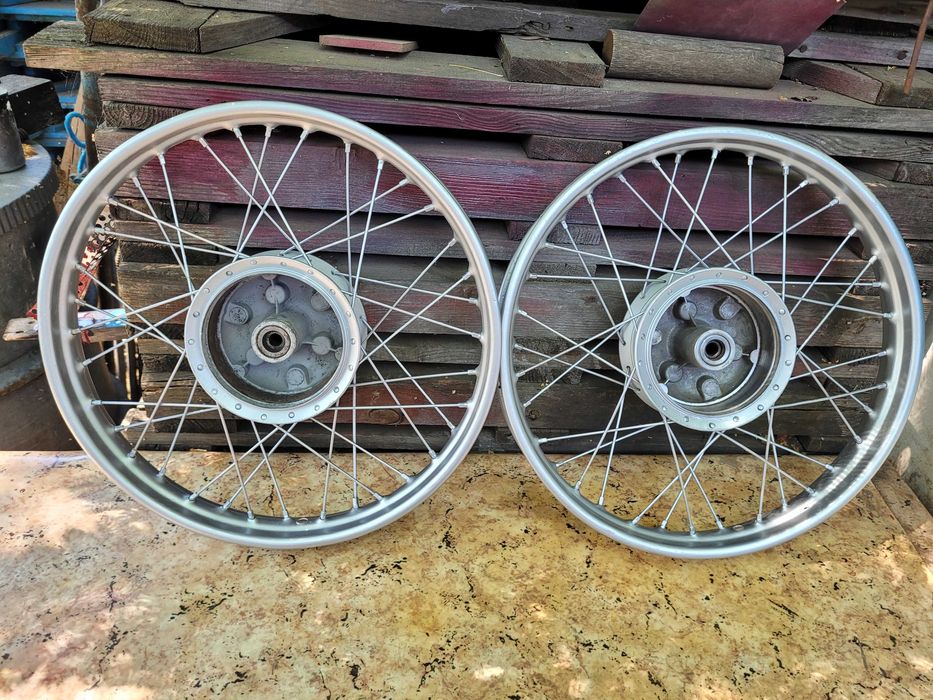 Излишни за мен двигател и части за Ява 50 , 175 и 250куб.см.