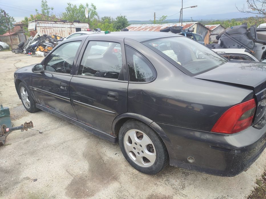 Опел Вектра 1.6 бензин