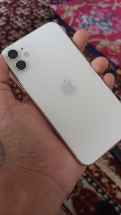 iPhone 11 128gb.