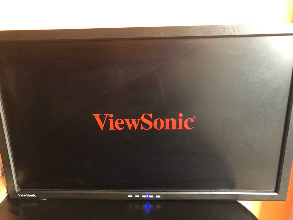 ViewSonic VG2428WM-LED 24" 1080p Ergonomic Monitor DVI, VGA,без стойка,за стена