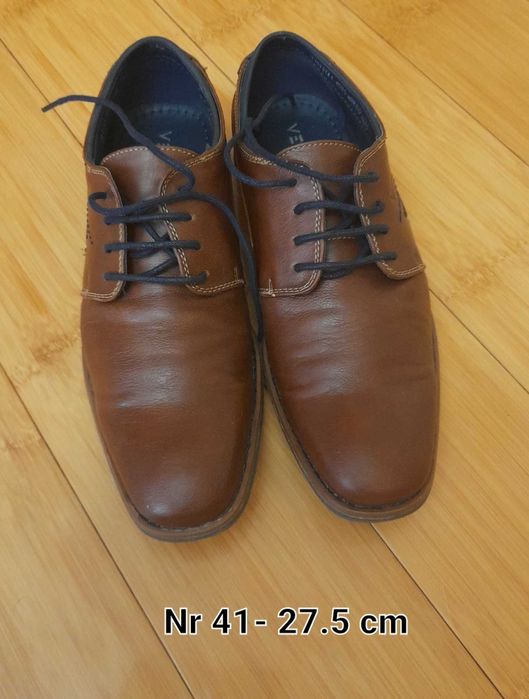 Pantofi comozi in stare foarte bună