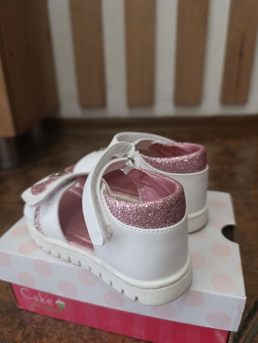 Sandale fetițe mărime 23