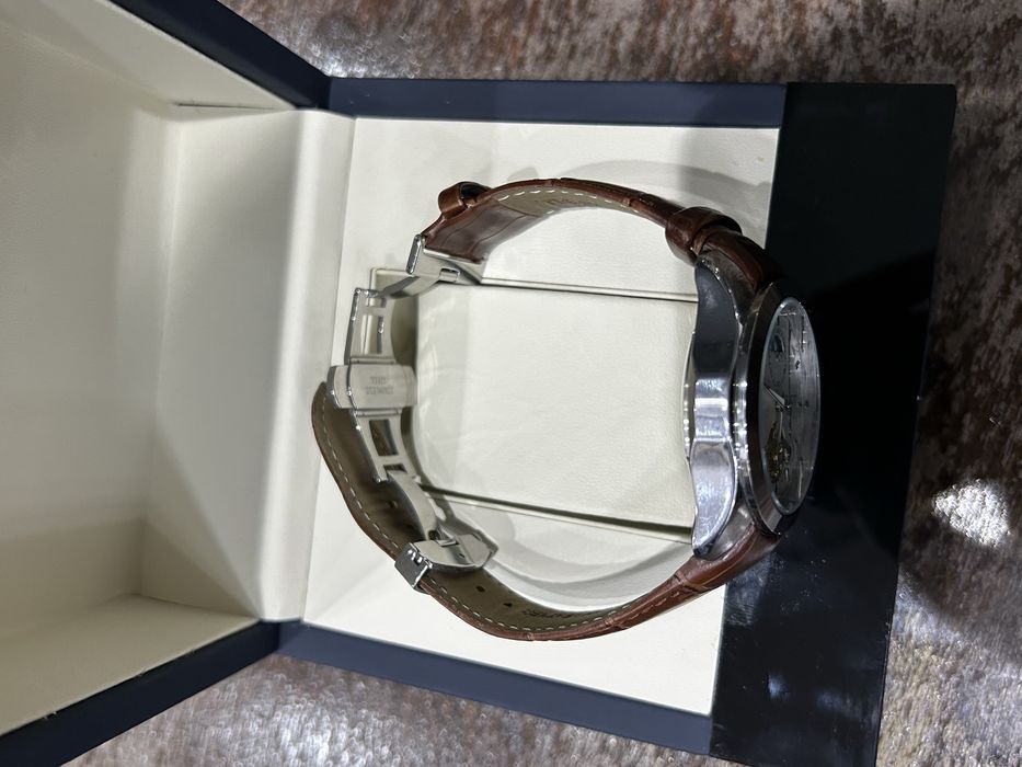 Часы TISSOT, механические