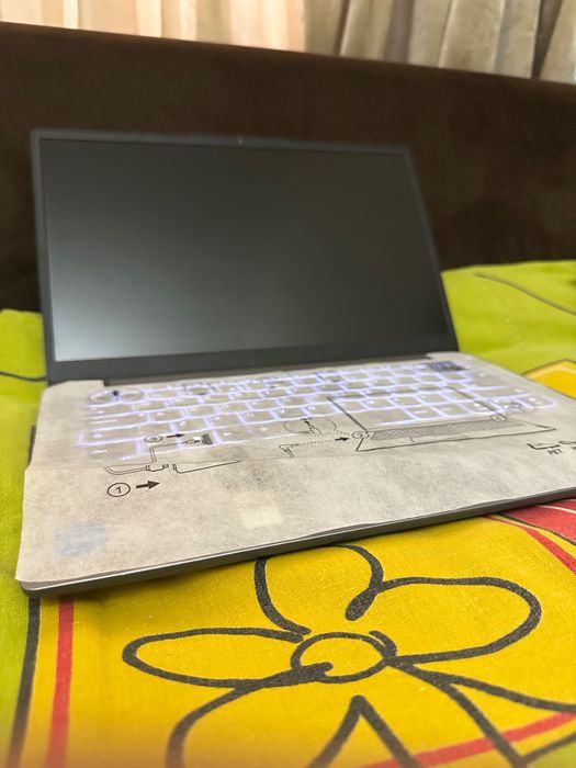 Lenovo IdeaPad Slim 3 14IAH8