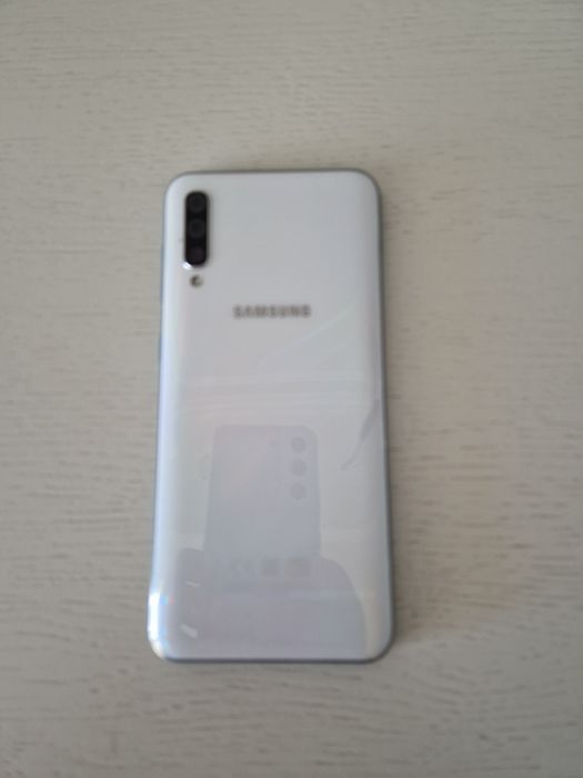 Продам телефон  недорого