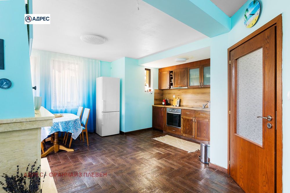 Продава се Къща в с. Гумощник, Област Ловеч - 156 кв.м за 667 €/кв.м - Снимка #3