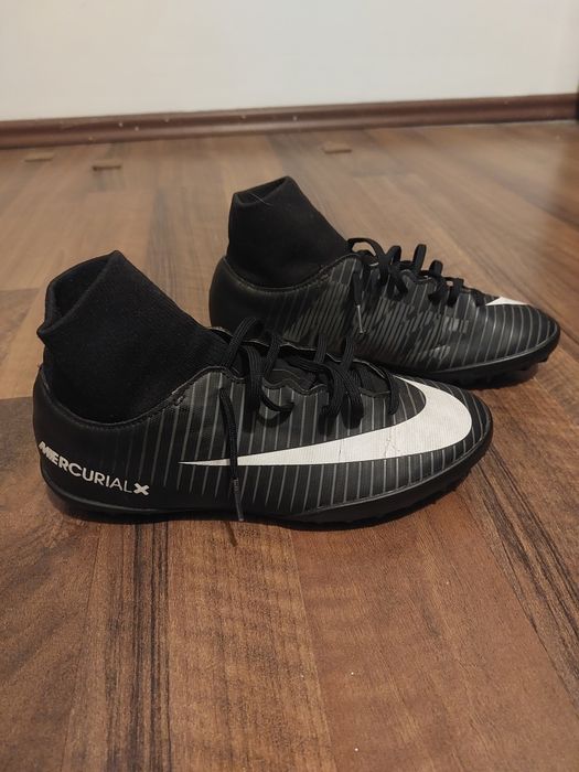 Ghete fotbal Nike
