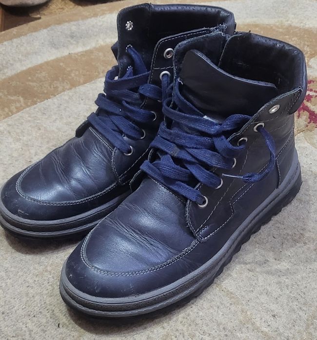 Демисезонные кожаные ботинки для мальчика