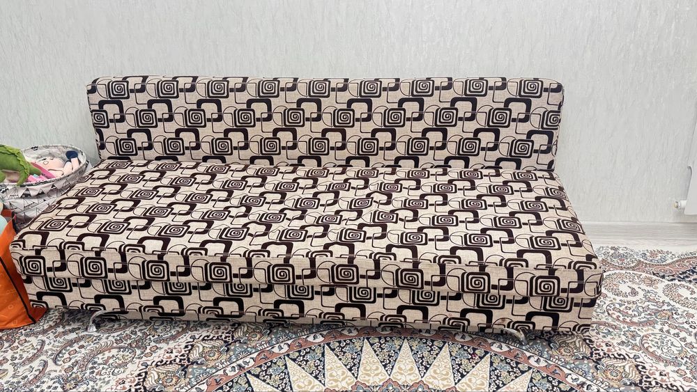 Продам диван в хорошем состоянии