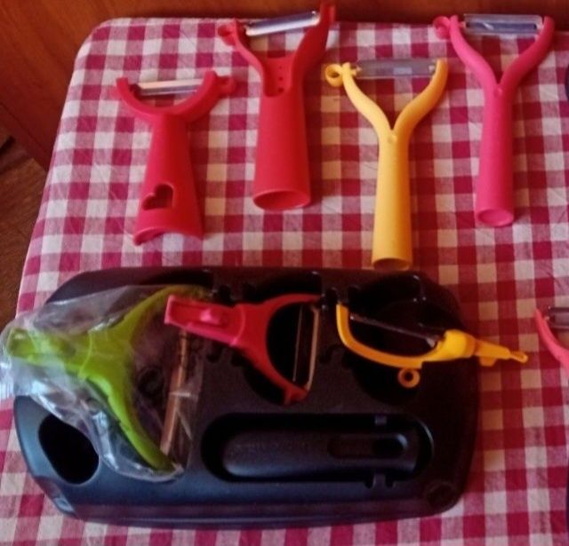 Tupperware прибори и др.разпродажба