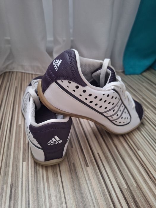 Adidași Adidas mărime 38.