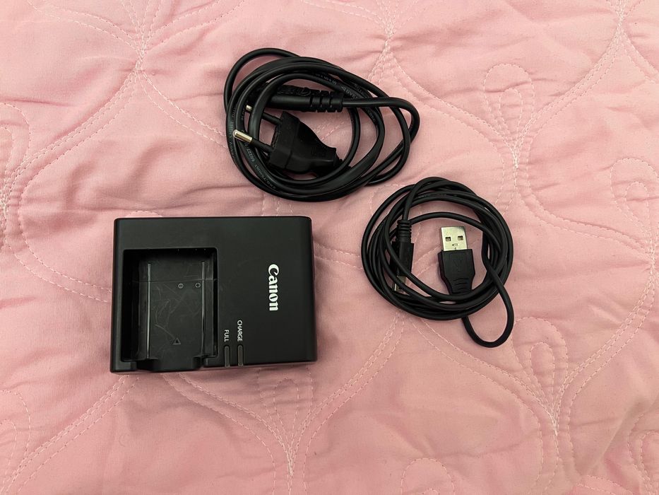 Фотоаппарат Canon EOS1200D