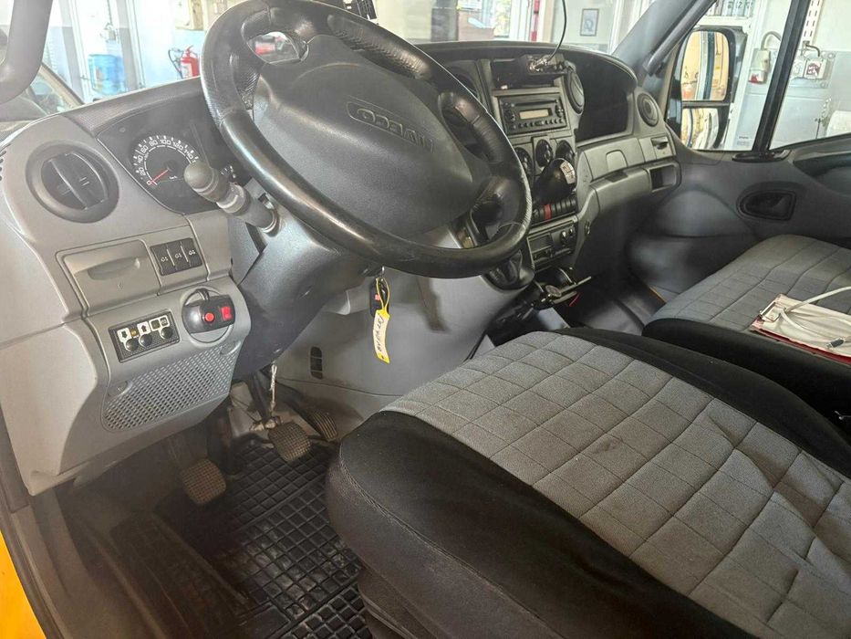 De vanzare Iveco Daily 65C18  recuperator auto cu furculita