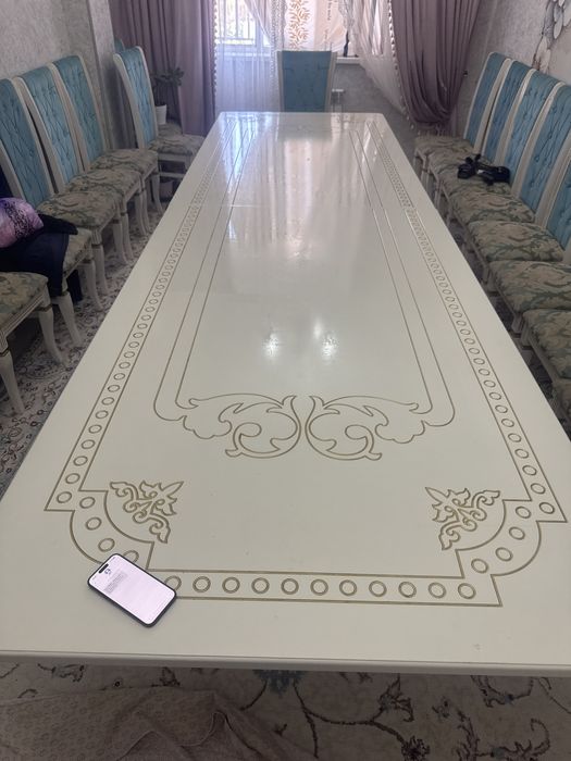 Продам стол и стулья комплект