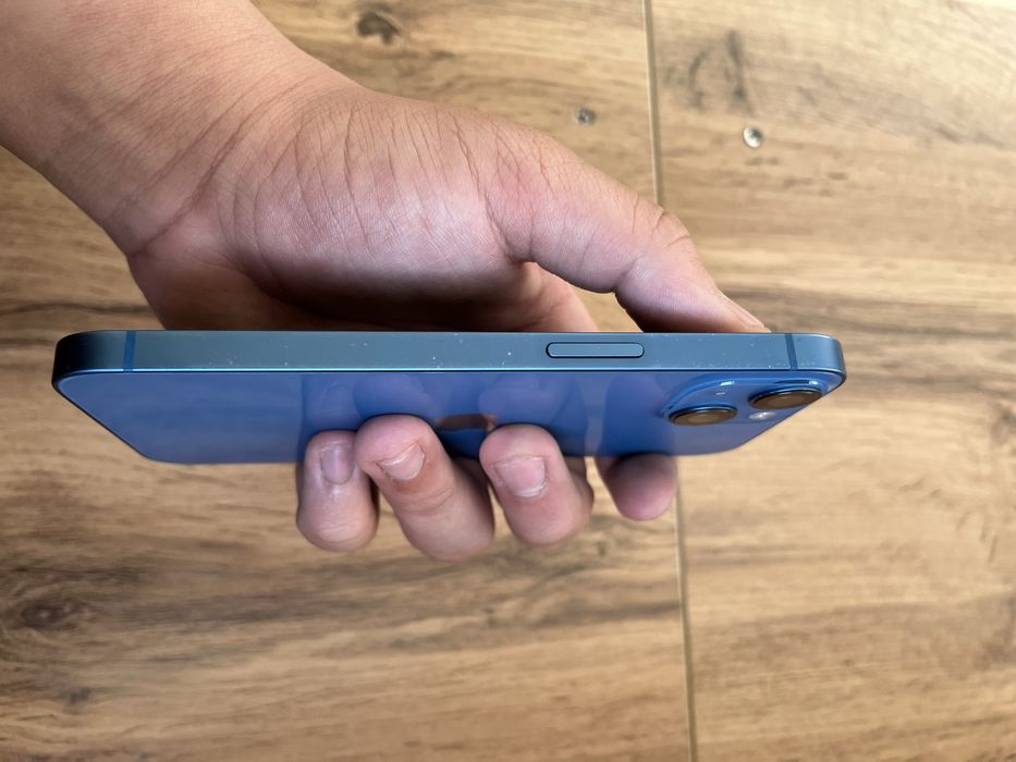 iPhone 13 256GB.