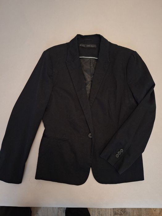 Черно сако на Zara