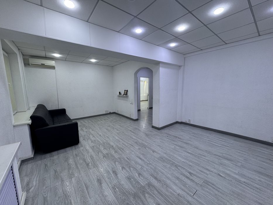 Сдается в аренду офис 100кв в Центре Ц4