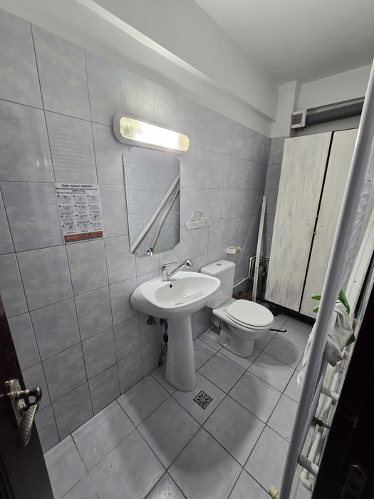 Spatiu comercial stradal republicii