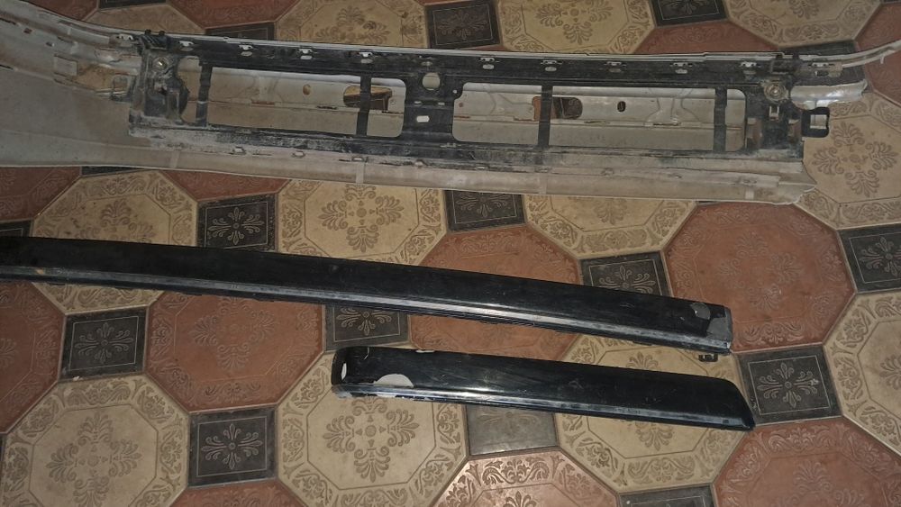 Накладка Задни бампер Мерс.210 рест.